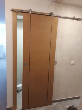 Fabricación e instalación de puertas interiores en Suritama