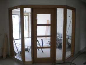 Fabricación e instalación de puertas interiores en Suritama