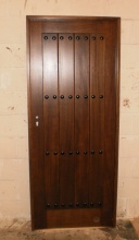 Fabricación e instalación de puertas interiores en Suritama
