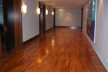 Suelos de madera en Suritama