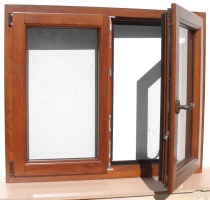 Ventanas de madera de Carpintería Suritama