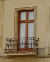 Ventanas y balcones